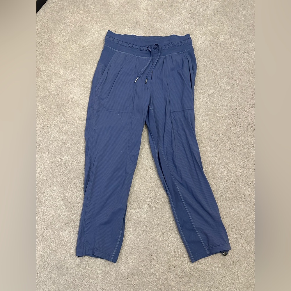 lululumon dance studio mid rise cropped joggers